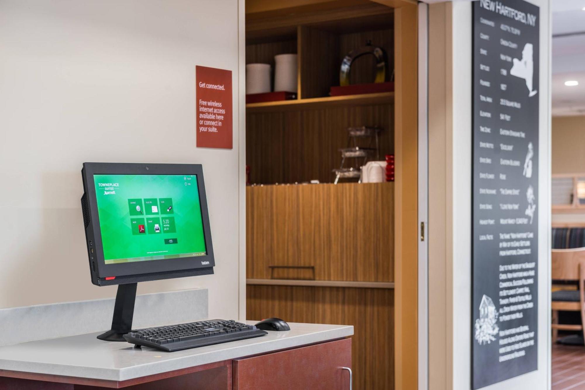 Towneplace Suites By Marriott New Hartford Eksteriør bilde
