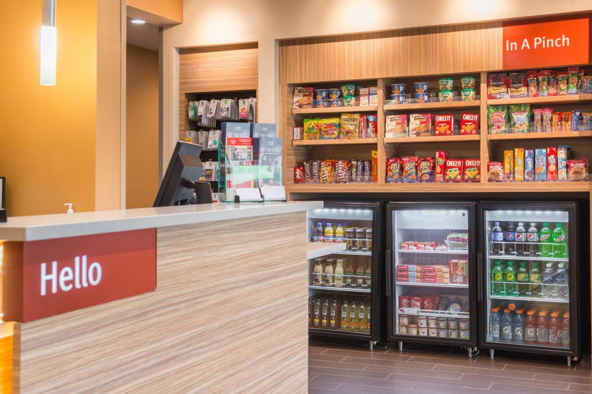 Towneplace Suites By Marriott New Hartford Eksteriør bilde