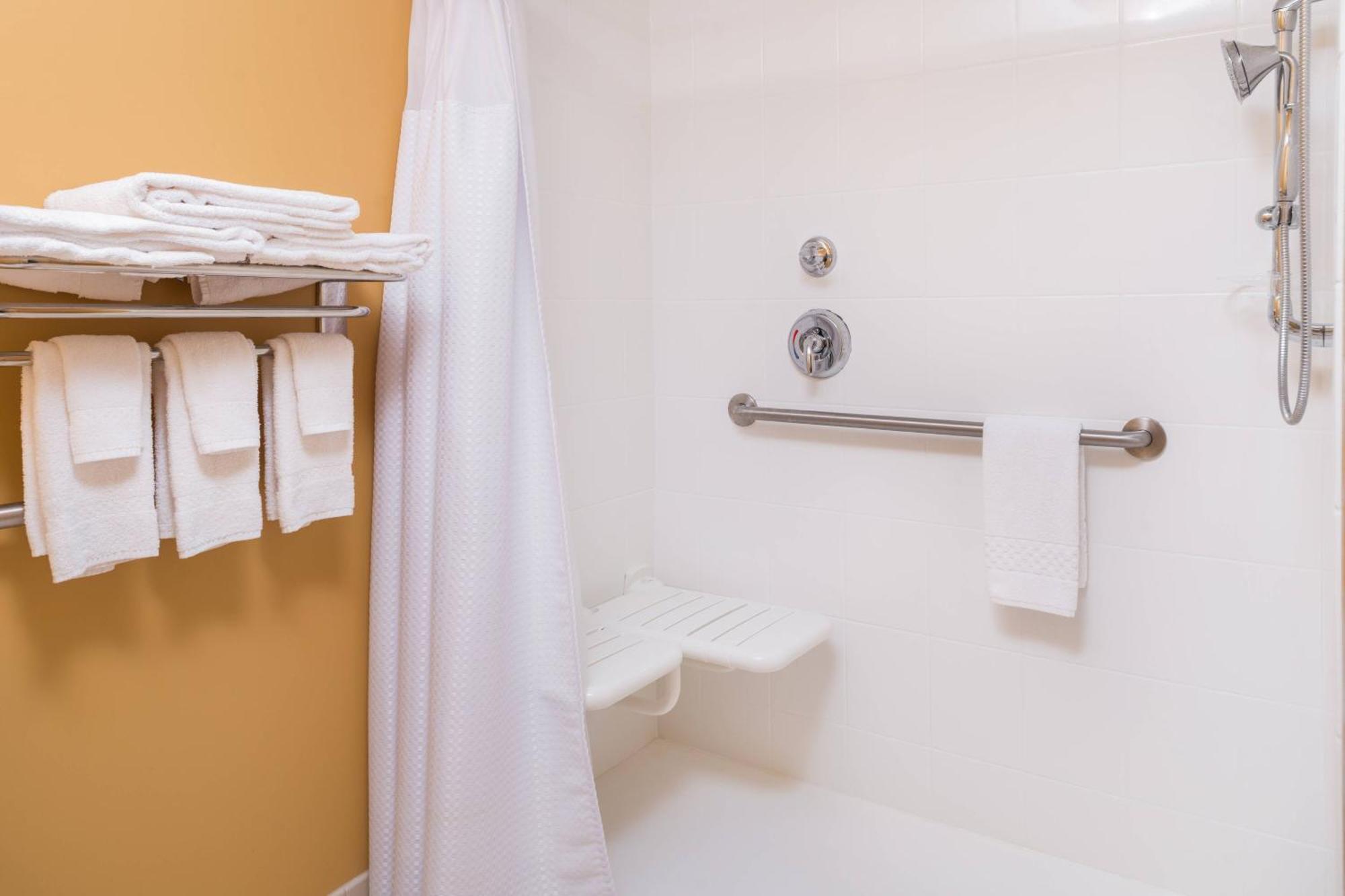 Towneplace Suites By Marriott New Hartford Eksteriør bilde