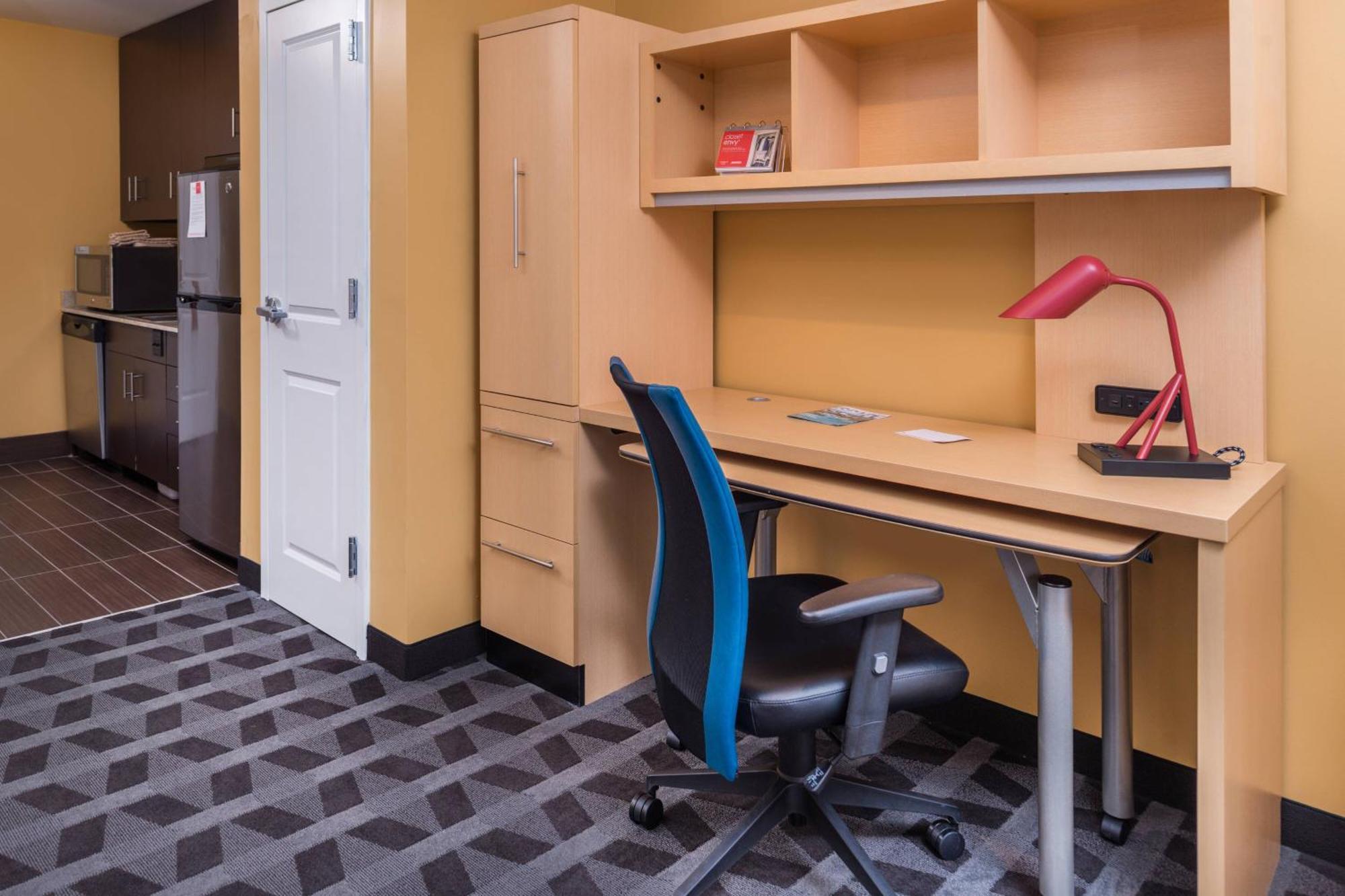 Towneplace Suites By Marriott New Hartford Eksteriør bilde