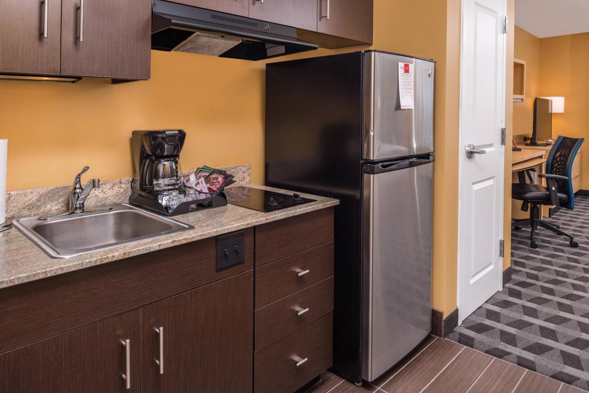 Towneplace Suites By Marriott New Hartford Eksteriør bilde