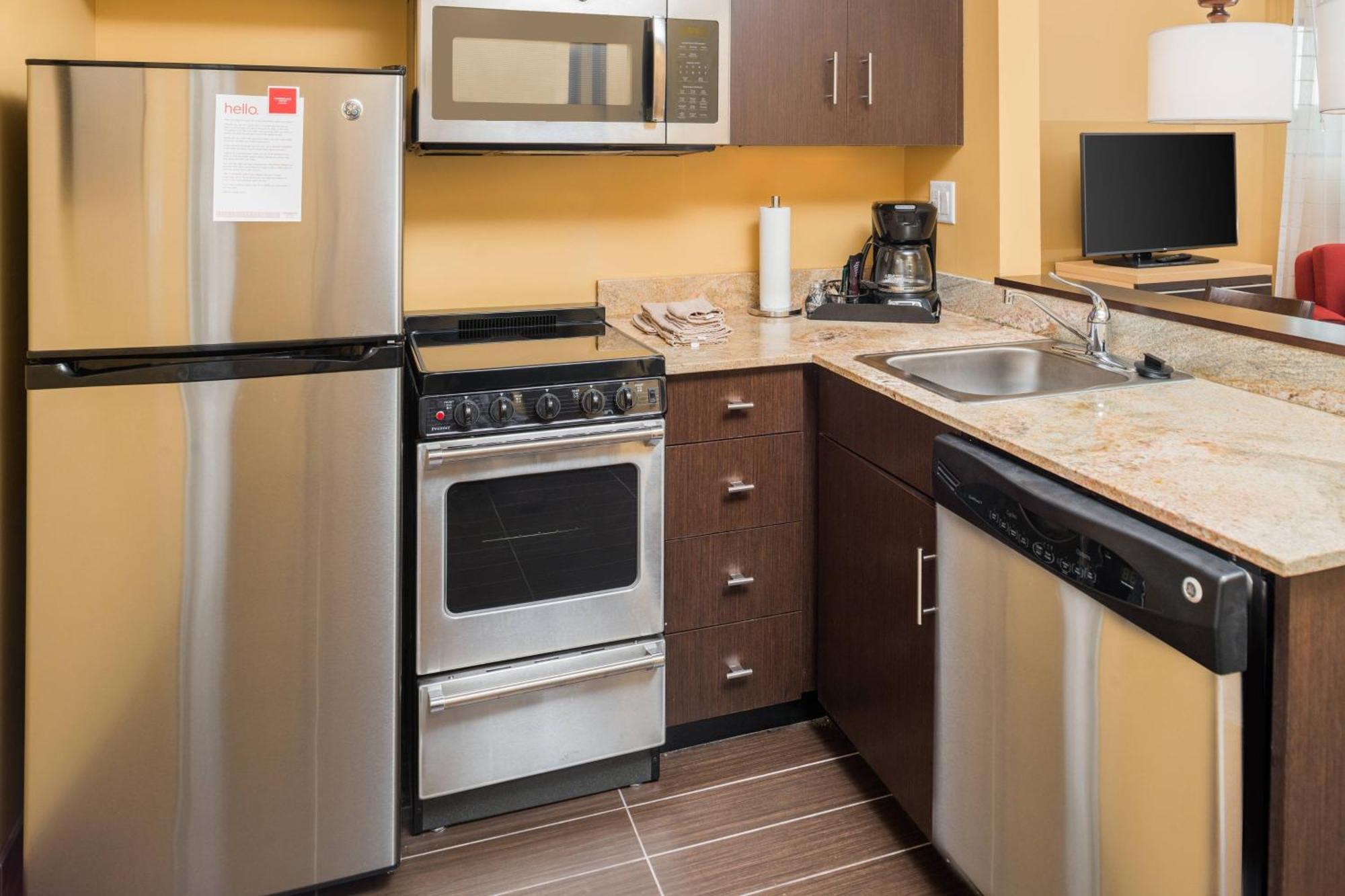Towneplace Suites By Marriott New Hartford Eksteriør bilde