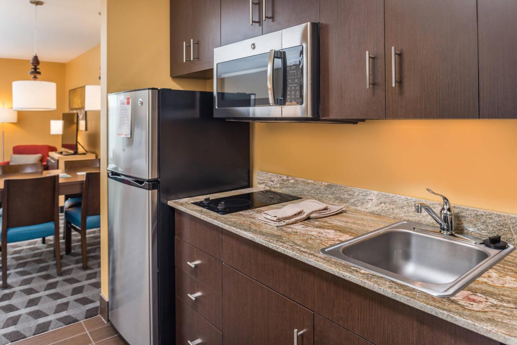 Towneplace Suites By Marriott New Hartford Eksteriør bilde