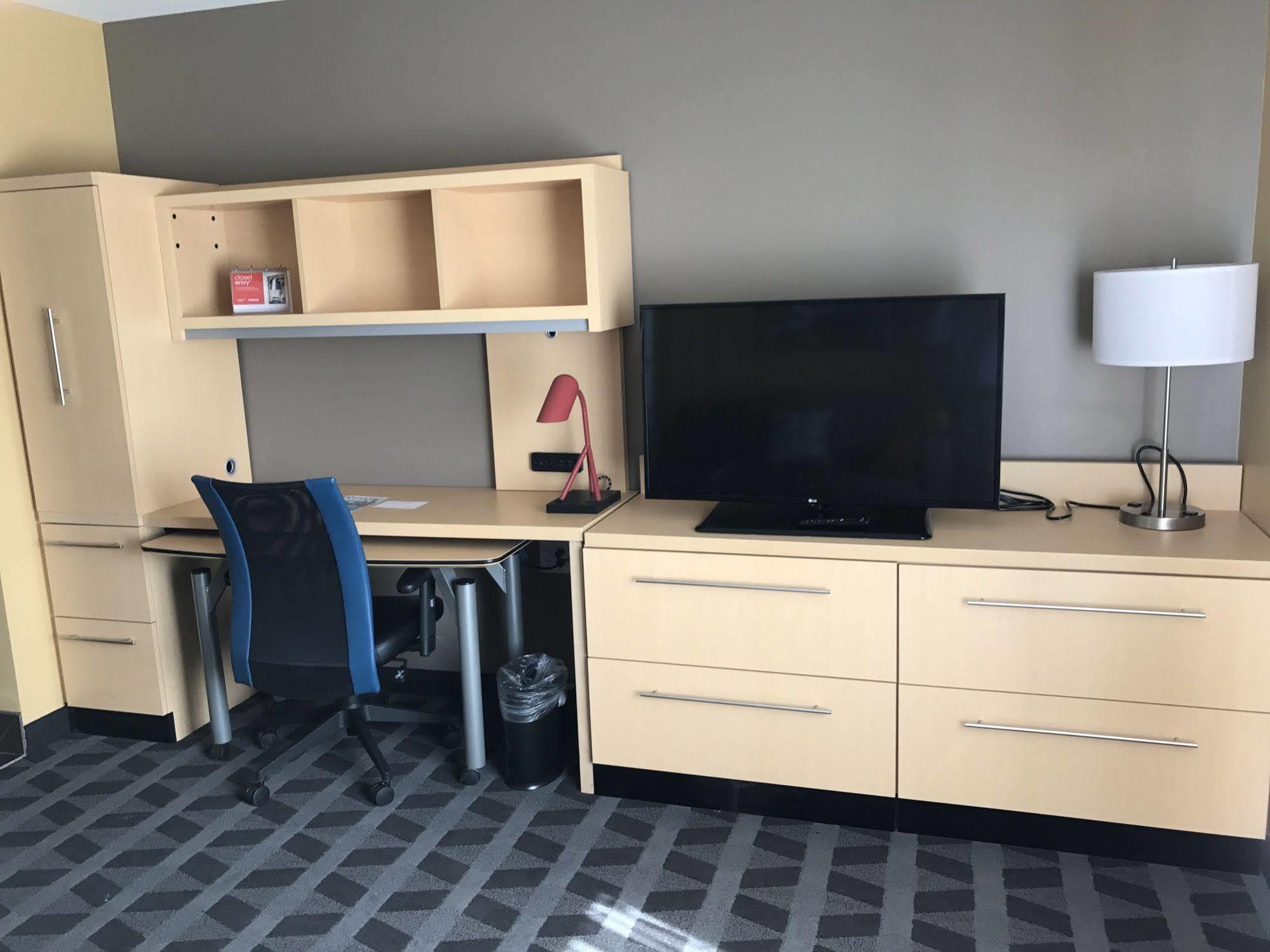 Towneplace Suites By Marriott New Hartford Eksteriør bilde