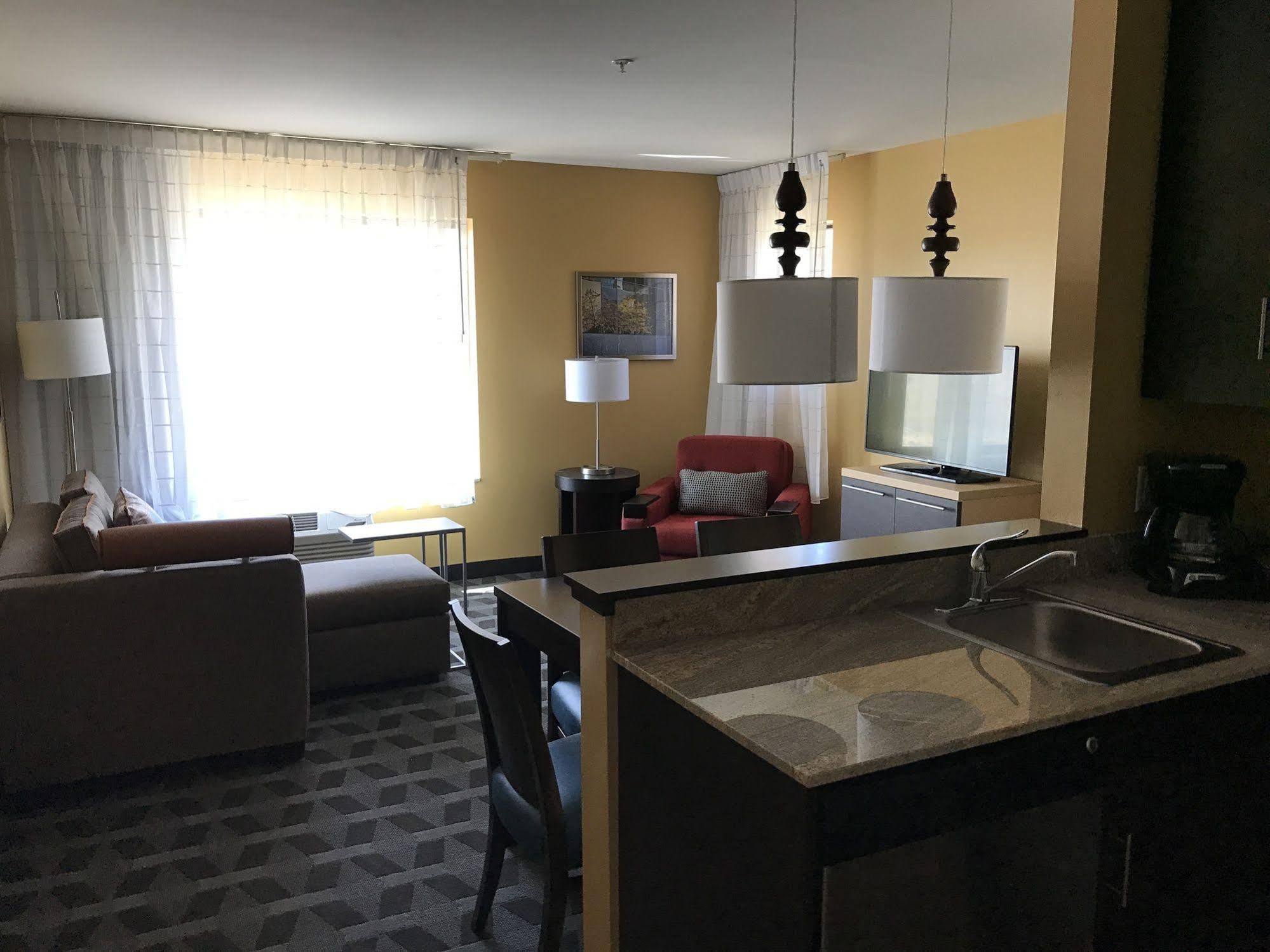 Towneplace Suites By Marriott New Hartford Eksteriør bilde