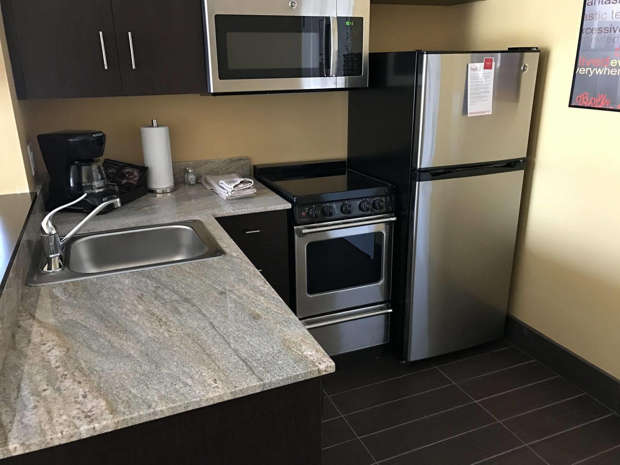 Towneplace Suites By Marriott New Hartford Eksteriør bilde