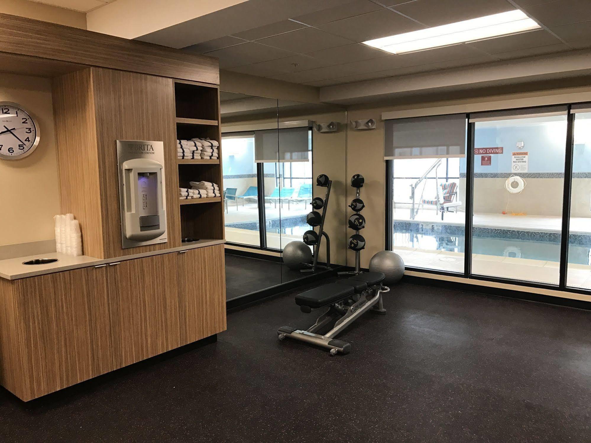 Towneplace Suites By Marriott New Hartford Eksteriør bilde